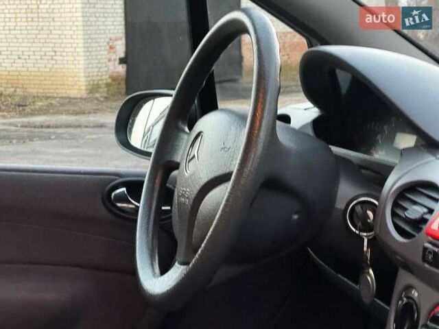 Белый Мерседес А класс, объемом двигателя 1.4 л и пробегом 180 тыс. км за 4250 $, фото 30 на Automoto.ua