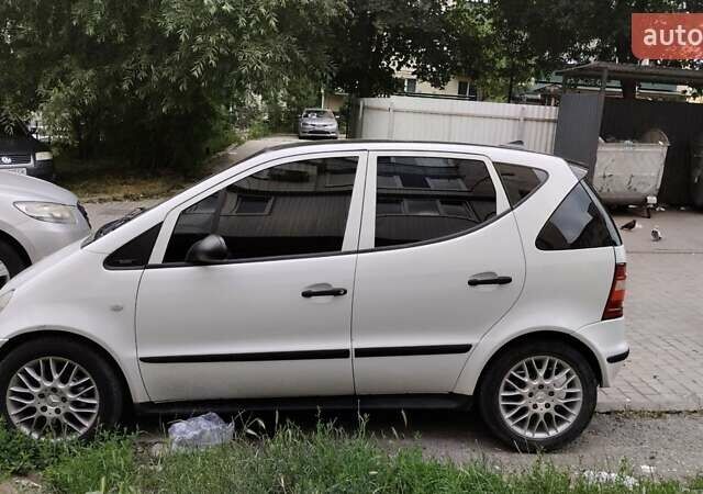 Білий Мерседес А клас, об'ємом двигуна 1.6 л та пробігом 280 тис. км за 2800 $, фото 3 на Automoto.ua