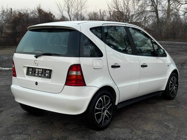 Белый Мерседес А класс, объемом двигателя 0 л и пробегом 180 тыс. км за 4250 $, фото 6 на Automoto.ua