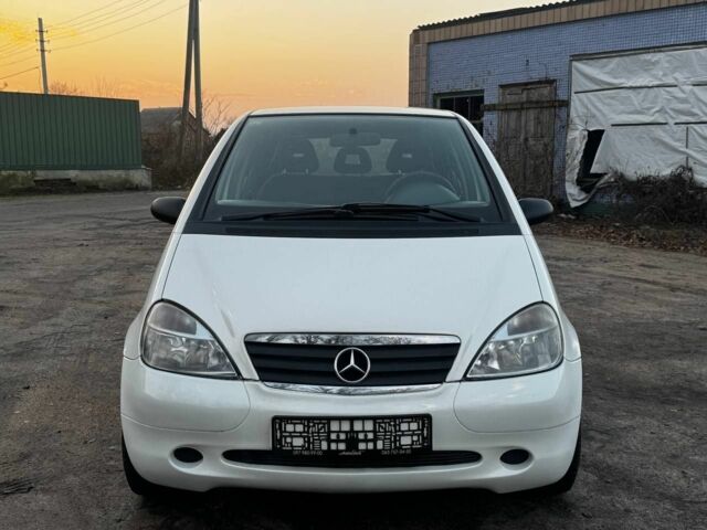 Белый Мерседес А класс, объемом двигателя 0 л и пробегом 180 тыс. км за 4250 $, фото 2 на Automoto.ua