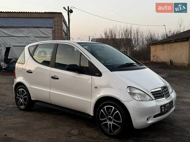 Белый Мерседес А класс, объемом двигателя 1.4 л и пробегом 180 тыс. км за 4250 $, фото 43 на Automoto.ua