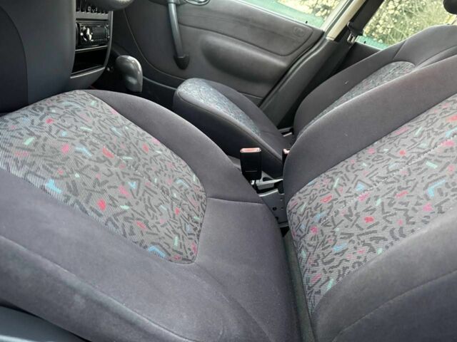 Белый Мерседес А класс, объемом двигателя 0 л и пробегом 180 тыс. км за 4250 $, фото 16 на Automoto.ua