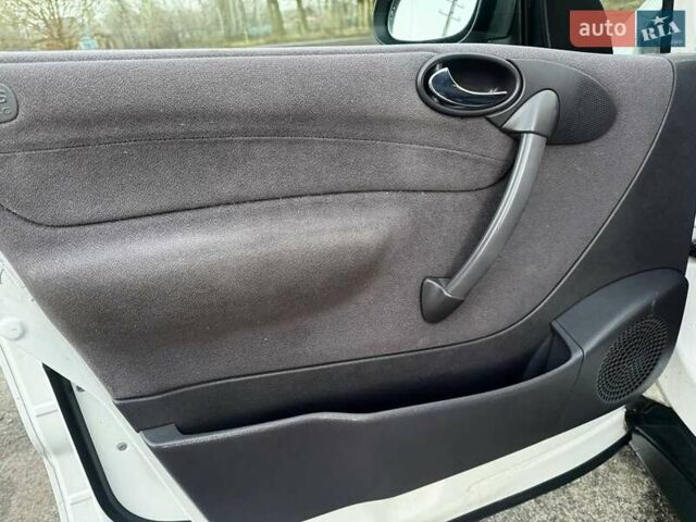 Белый Мерседес А класс, объемом двигателя 1.4 л и пробегом 180 тыс. км за 4250 $, фото 7 на Automoto.ua