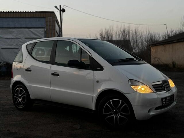 Белый Мерседес А класс, объемом двигателя 0 л и пробегом 180 тыс. км за 4250 $, фото 4 на Automoto.ua