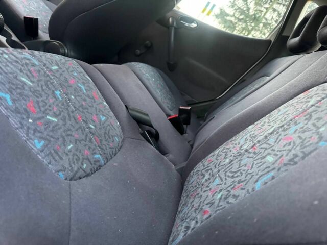 Белый Мерседес А класс, объемом двигателя 0 л и пробегом 180 тыс. км за 4250 $, фото 17 на Automoto.ua