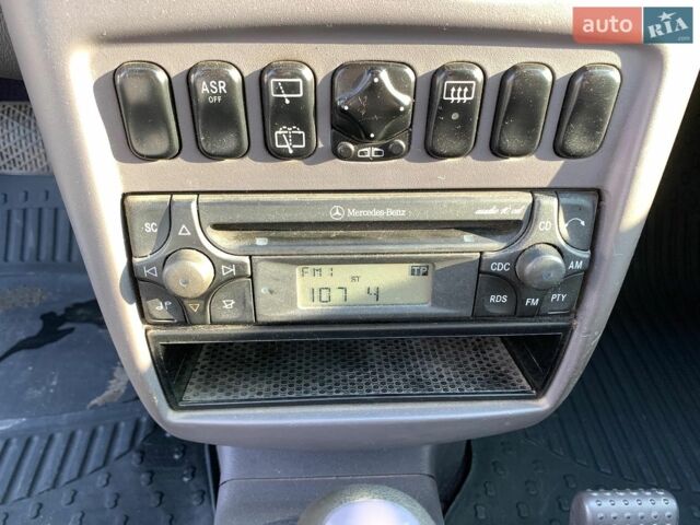 Білий Мерседес А клас, об'ємом двигуна 1.6 л та пробігом 206 тис. км за 3990 $, фото 27 на Automoto.ua