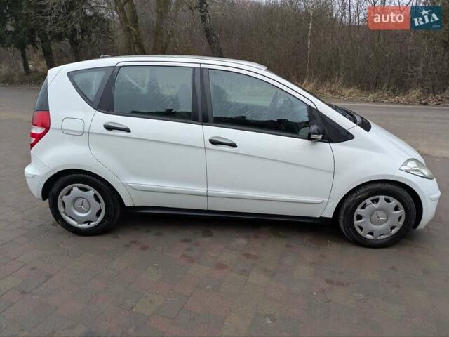 Белый Мерседес А класс, объемом двигателя 1.5 л и пробегом 253 тыс. км за 5800 $, фото 3 на Automoto.ua