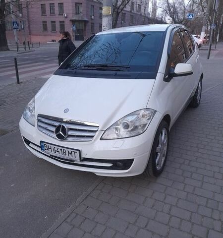 Белый Мерседес А класс, объемом двигателя 0 л и пробегом 134 тыс. км за 5700 $, фото 1 на Automoto.ua