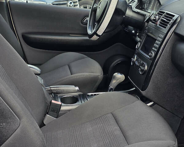Мерседес А класс 2009 в Запорожье на Automoto.ua Белый Мерседес А класс, объемом двигателя 1.7 л и пробегом 129 тыс. км за 7999 $, фото 10 на Automoto.ua