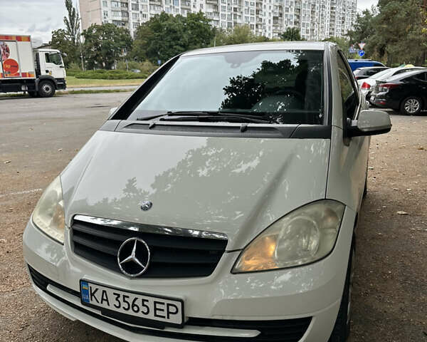Белый Мерседес А класс, объемом двигателя 1.7 л и пробегом 108 тыс. км за 6500 $, фото 2 на Automoto.ua