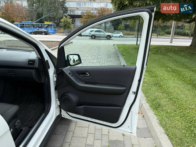 Белый Мерседес А класс, объемом двигателя 1.7 л и пробегом 38 тыс. км за 7700 $, фото 36 на Automoto.ua