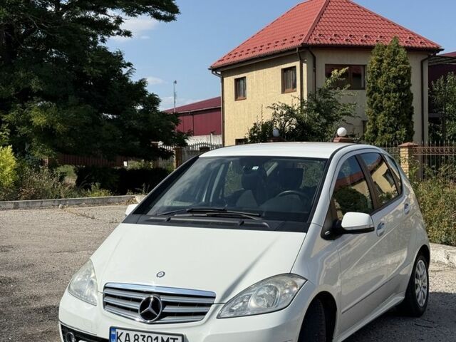 Белый Мерседес А класс, объемом двигателя 1.7 л и пробегом 190 тыс. км за 6582 $, фото 2 на Automoto.ua