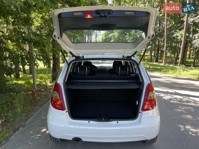 Білий Мерседес А клас, об'ємом двигуна 1.7 л та пробігом 94 тис. км за 7850 $, фото 12 на Automoto.ua