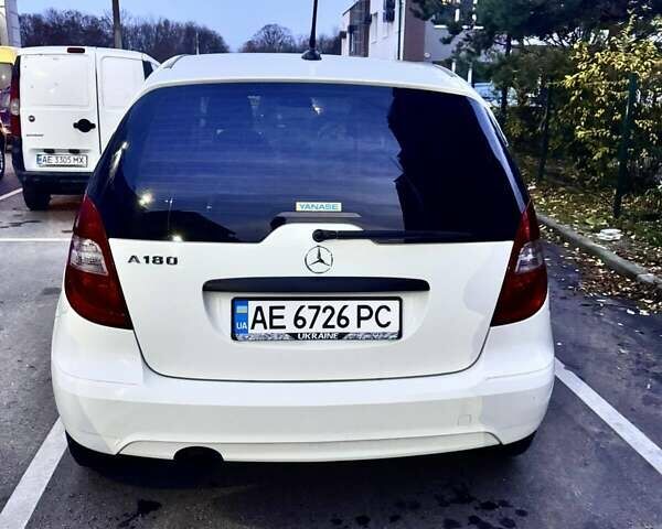 Белый Мерседес А класс, объемом двигателя 1.7 л и пробегом 97 тыс. км за 7900 $, фото 3 на Automoto.ua