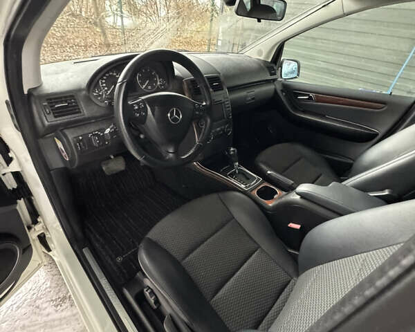 Білий Мерседес А клас, об'ємом двигуна 1.7 л та пробігом 42 тис. км за 8200 $, фото 9 на Automoto.ua