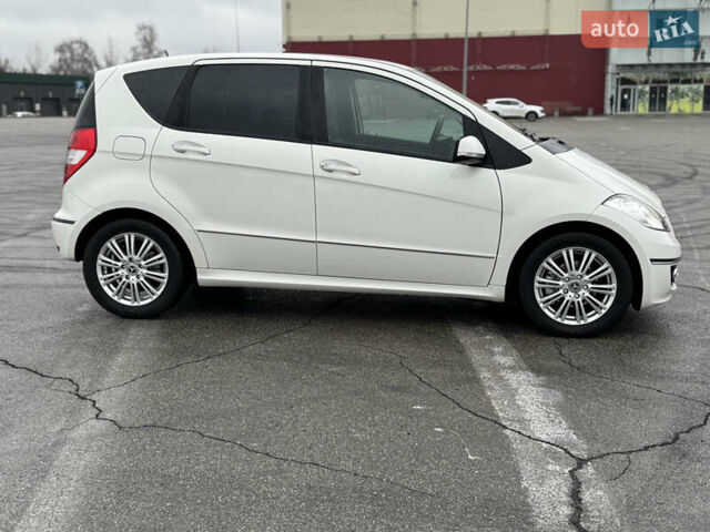 Білий Мерседес А клас, об'ємом двигуна 1.7 л та пробігом 42 тис. км за 8200 $, фото 7 на Automoto.ua