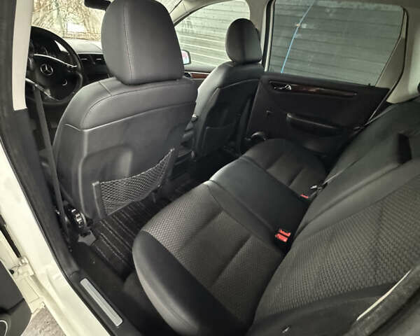 Білий Мерседес А клас, об'ємом двигуна 1.7 л та пробігом 42 тис. км за 8200 $, фото 11 на Automoto.ua