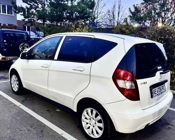 Белый Мерседес А класс, объемом двигателя 1.7 л и пробегом 97 тыс. км за 7900 $, фото 4 на Automoto.ua