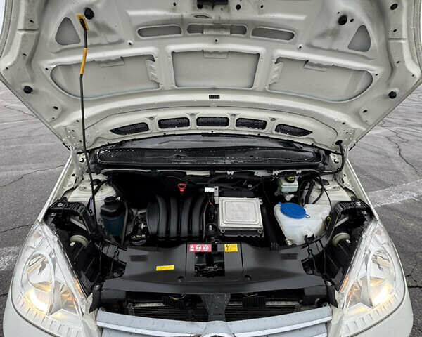 Білий Мерседес А клас, об'ємом двигуна 1.7 л та пробігом 42 тис. км за 8200 $, фото 21 на Automoto.ua