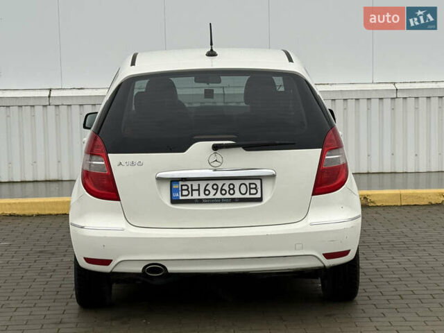 Белый Мерседес А класс, объемом двигателя 1.7 л и пробегом 152 тыс. км за 5500 $, фото 9 на Automoto.ua