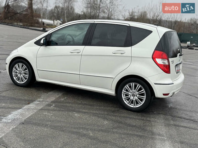 Білий Мерседес А клас, об'ємом двигуна 1.7 л та пробігом 42 тис. км за 8200 $, фото 5 на Automoto.ua