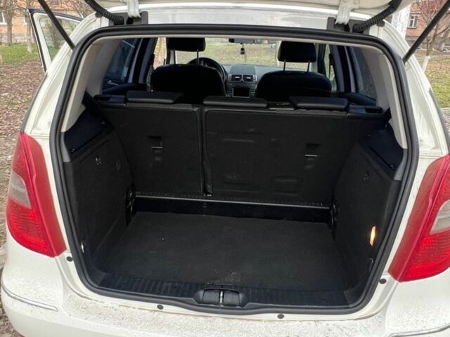 Білий Мерседес А клас, об'ємом двигуна 1.7 л та пробігом 200 тис. км за 6200 $, фото 6 на Automoto.ua