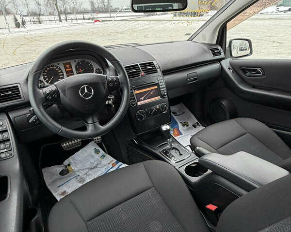 Белый Мерседес А класс, объемом двигателя 1.7 л и пробегом 58 тыс. км за 8800 $, фото 11 на Automoto.ua