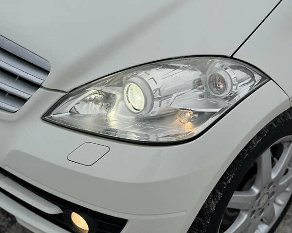 Белый Мерседес А класс, объемом двигателя 1.7 л и пробегом 58 тыс. км за 8800 $, фото 8 на Automoto.ua