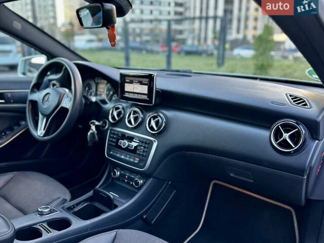 Білий Мерседес А клас, об'ємом двигуна 1.8 л та пробігом 131 тис. км за 13900 $, фото 16 на Automoto.ua