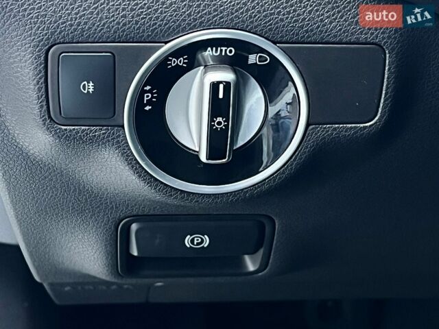 Білий Мерседес А клас, об'ємом двигуна 1.8 л та пробігом 136 тис. км за 11999 $, фото 30 на Automoto.ua