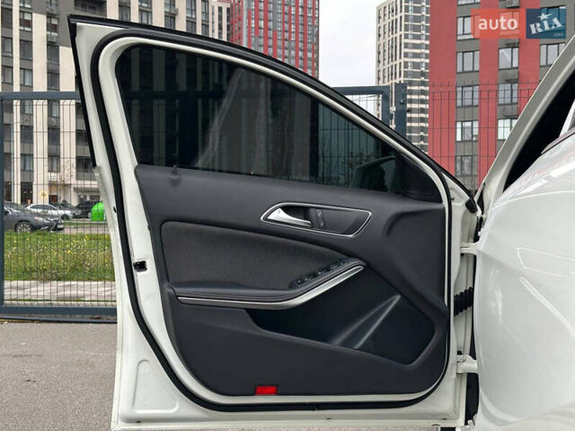 Білий Мерседес А клас, об'ємом двигуна 1.8 л та пробігом 131 тис. км за 12950 $, фото 35 на Automoto.ua