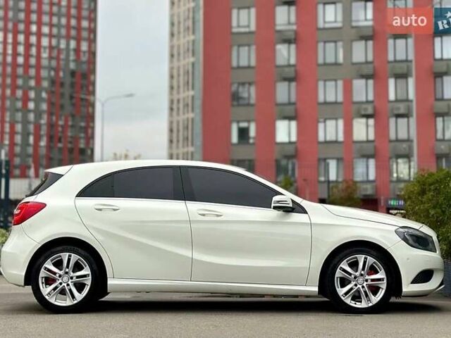 Білий Мерседес А клас, об'ємом двигуна 1.8 л та пробігом 131 тис. км за 12950 $, фото 6 на Automoto.ua