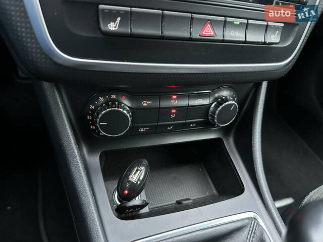 Белый Мерседес А класс, объемом двигателя 1.6 л и пробегом 220 тыс. км за 11500 $, фото 44 на Automoto.ua