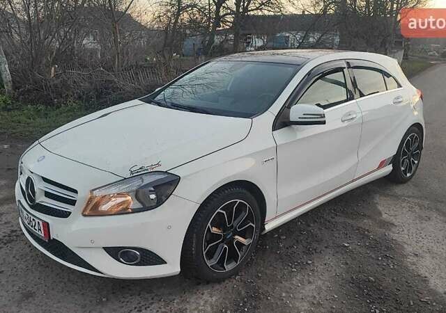 Белый Мерседес А класс, объемом двигателя 0 л и пробегом 167 тыс. км за 12500 $, фото 1 на Automoto.ua