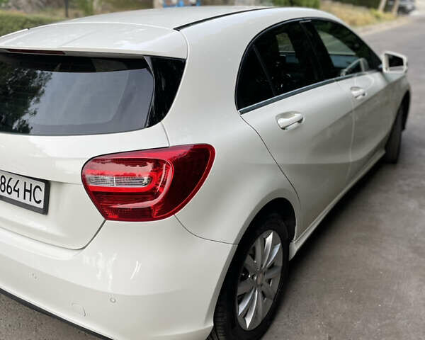 Білий Мерседес А клас, об'ємом двигуна 1.46 л та пробігом 123 тис. км за 17000 $, фото 16 на Automoto.ua