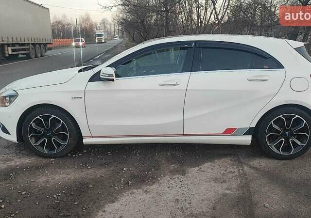 Белый Мерседес А класс, объемом двигателя 0 л и пробегом 167 тыс. км за 12500 $, фото 5 на Automoto.ua