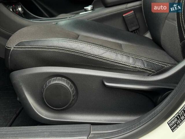 Білий Мерседес А клас, об'ємом двигуна 1.46 л та пробігом 261 тис. км за 12800 $, фото 25 на Automoto.ua