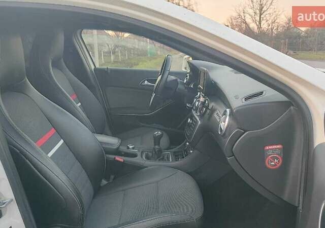 Белый Мерседес А класс, объемом двигателя 0 л и пробегом 167 тыс. км за 12500 $, фото 17 на Automoto.ua