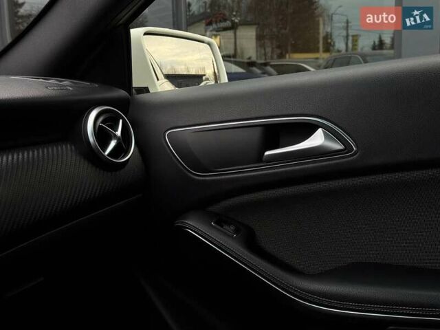 Білий Мерседес А клас, об'ємом двигуна 1.46 л та пробігом 261 тис. км за 12800 $, фото 38 на Automoto.ua