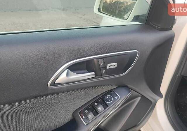 Белый Мерседес А класс, объемом двигателя 0 л и пробегом 167 тыс. км за 12500 $, фото 19 на Automoto.ua