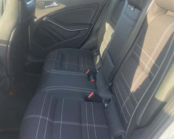 Белый Мерседес А класс, объемом двигателя 1.6 л и пробегом 94 тыс. км за 15900 $, фото 24 на Automoto.ua