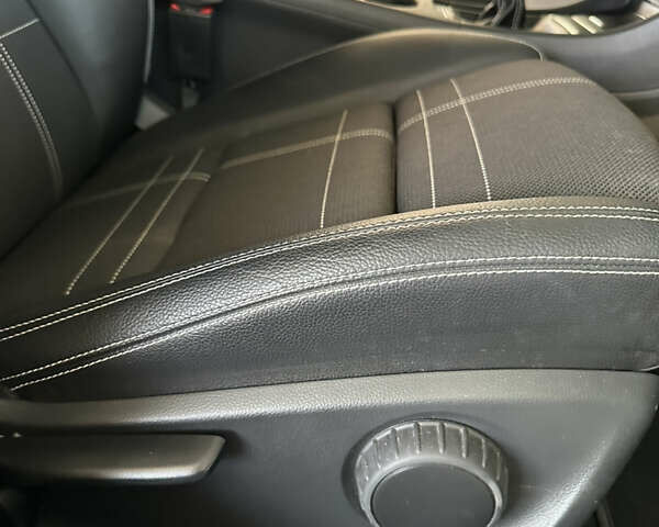 Белый Мерседес А класс, объемом двигателя 1.6 л и пробегом 145 тыс. км за 13500 $, фото 22 на Automoto.ua