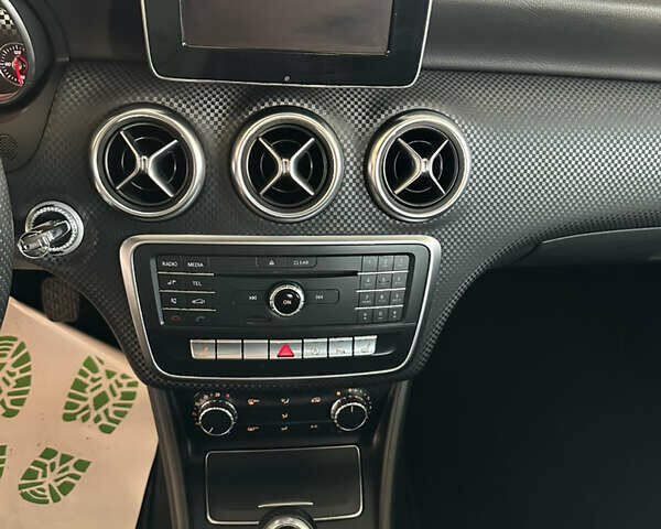 Белый Мерседес А класс, объемом двигателя 1.6 л и пробегом 145 тыс. км за 13500 $, фото 6 на Automoto.ua