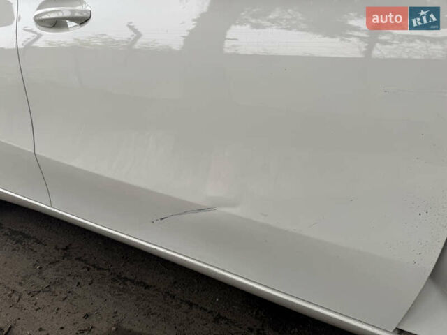 Белый Мерседес А класс, объемом двигателя 1.99 л и пробегом 70 тыс. км за 16666 $, фото 11 на Automoto.ua