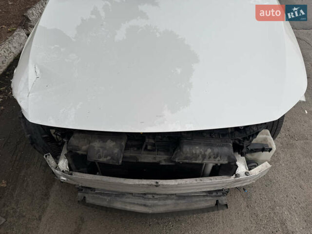 Белый Мерседес А класс, объемом двигателя 1.99 л и пробегом 70 тыс. км за 16666 $, фото 9 на Automoto.ua