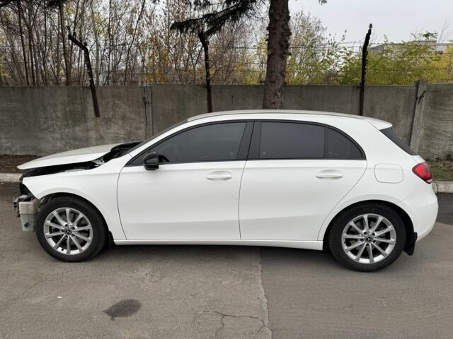 Білий Мерседес А клас, об'ємом двигуна 2 л та пробігом 70 тис. км за 381 $, фото 3 на Automoto.ua