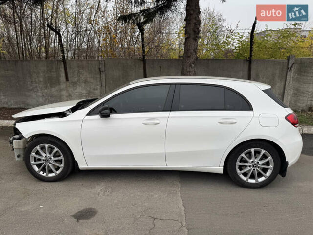 Белый Мерседес А класс, объемом двигателя 1.99 л и пробегом 70 тыс. км за 16666 $, фото 4 на Automoto.ua