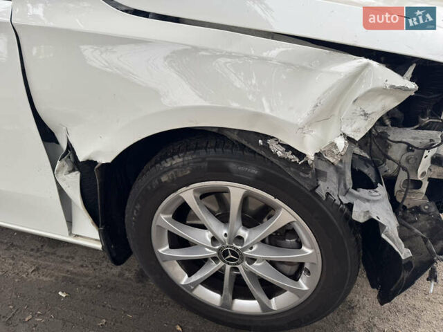 Белый Мерседес А класс, объемом двигателя 1.99 л и пробегом 70 тыс. км за 16666 $, фото 12 на Automoto.ua