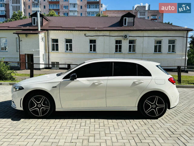 Белый Мерседес А класс, объемом двигателя 1.4 л и пробегом 45 тыс. км за 29400 $, фото 4 на Automoto.ua