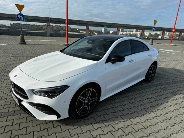 Мерседес А класс 2023 в Львове на Automoto.ua Белый Мерседес А класс, объемом двигателя 0 л и пробегом 25 тыс. км за 39717 $, фото 1 на Automoto.ua